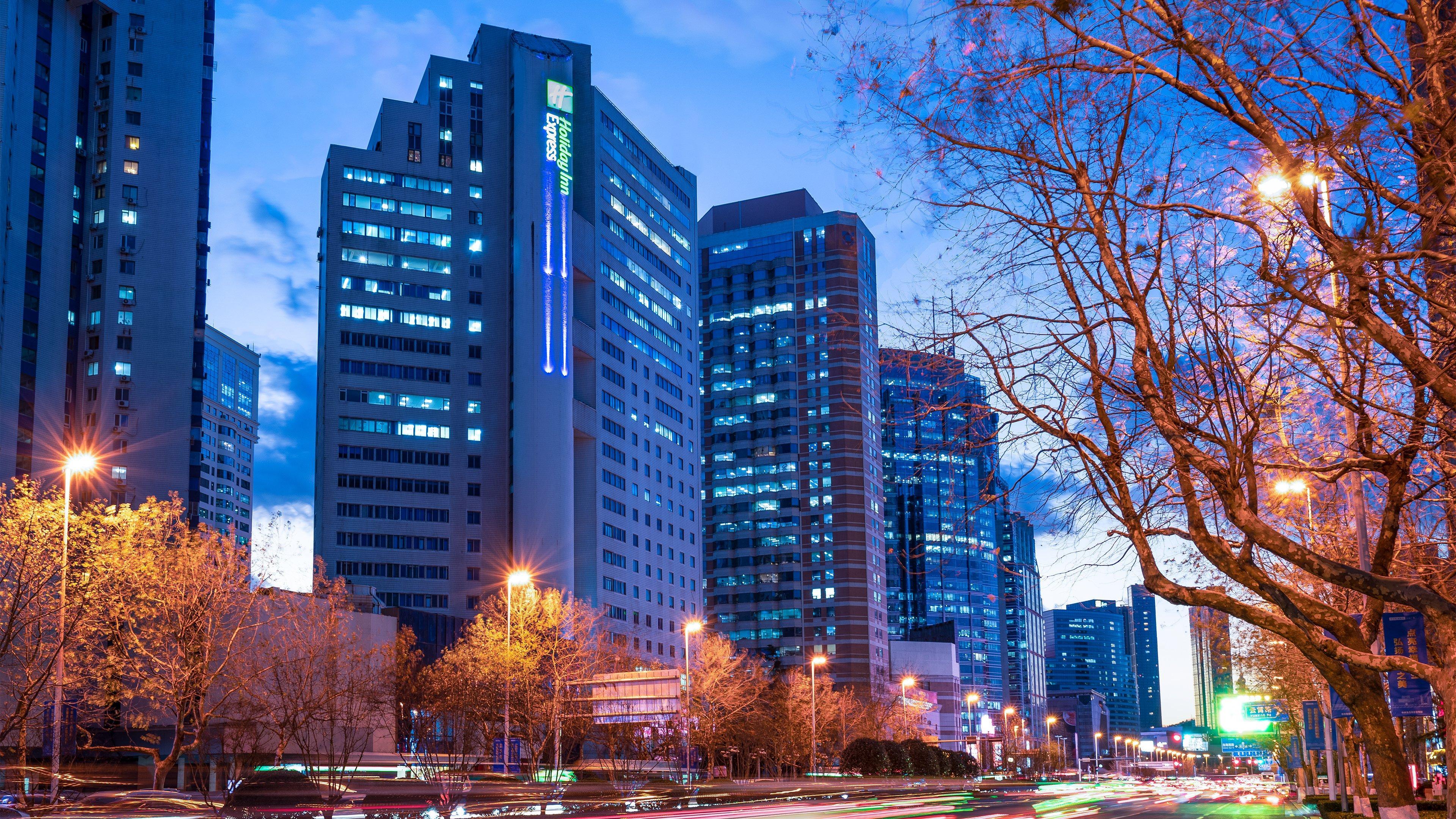 Holiday Inn Express Qingdao City Center, An Ihg Hotel Εξωτερικό φωτογραφία